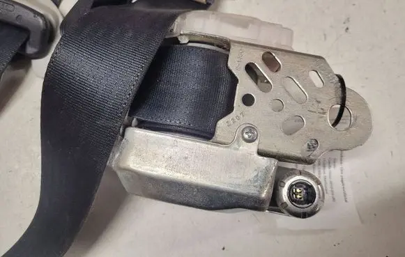 Toyota Corolla Verso AR10 Front seatbelt 7P2150P 011734 H099701