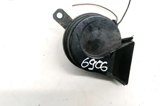 Volkswagen Polo IV 9N3 Horn signal E1000233