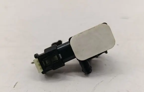 Mercedes-Benz CLA C117 X117 W117 Airbag deployment crash/impact sensor A1668210151