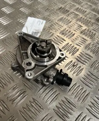 Volvo XC60 Vacuum pump 31430647