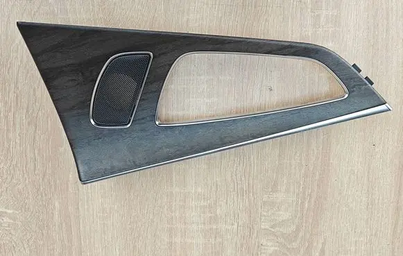 Rear door trim (molding)