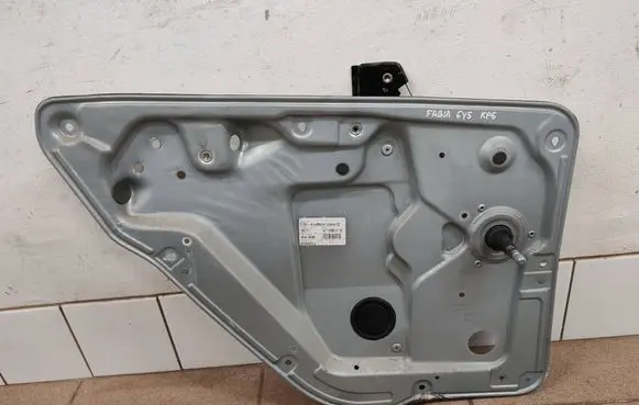 Skoda Fabia Mk1 (6Y) Rear door manual window regulator 6Y0839751J