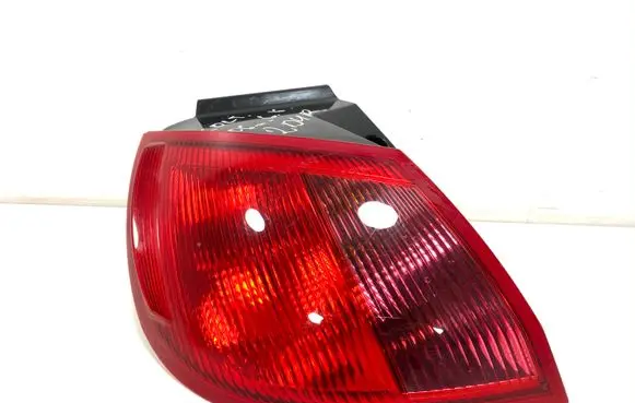 Mitsubishi Colt Rear/tail lights MR957365 27850102