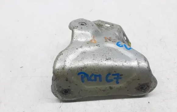 Skoda Fabia Mk3 (NJ) Fender mounting bracket 6V0821142