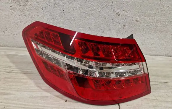 Mercedes-Benz E W212 Rear/tail lights A2129060558
