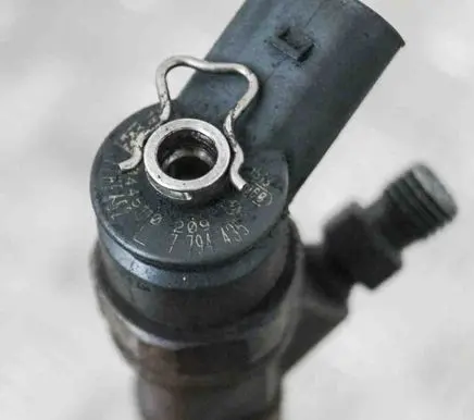 BMW 1 E81 E87 Fuel injectors set 7794435