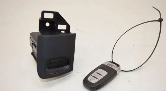 Audi A5 Sportback 8TA Ignition key/card 8K0909131D