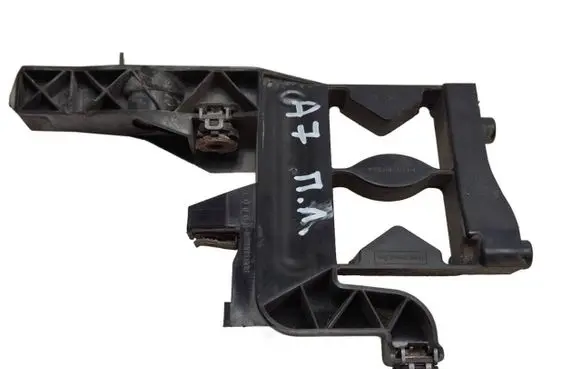 Audi A7 S7 4G Headlight/headlamp mounting bracket 4G8805608