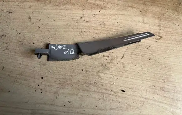 Opel Zafira B Fender end trim 13142287