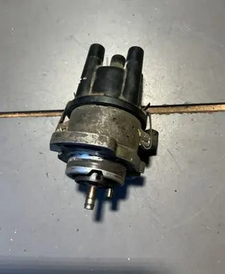 Volkswagen Polo III 6N 6N2 6NF Spark distributor 030905205A