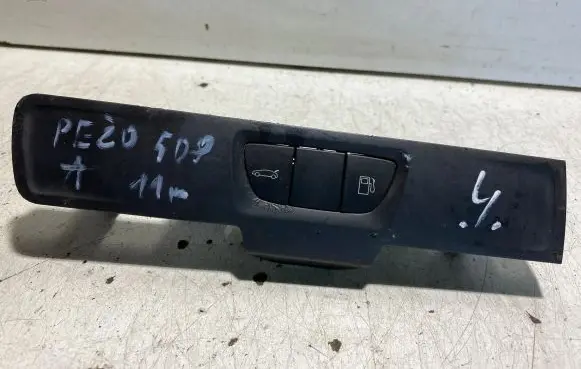 Peugeot 508 A set of switches 96661584XT