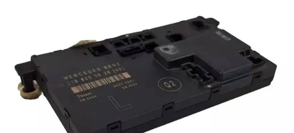 Mercedes-Benz CLS C219 Door control unit/module 2198200626