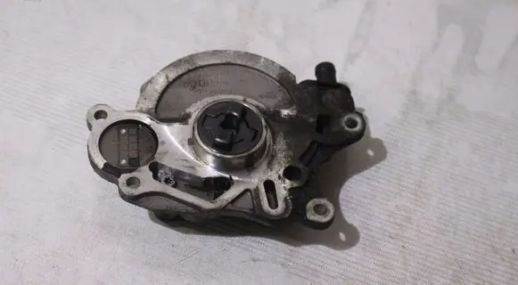 Seat Ibiza IV (6J,6P) Vacuum pump 03L145207