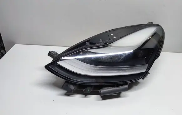 Tesla Model 3 Headlight/headlamp 151495200C