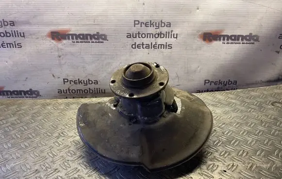 BMW 7 E65 E66 Front wheel hub