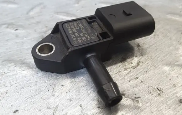 Seat Leon (5F) Exhaust gas temperature sensor 0281006222 04L906051B