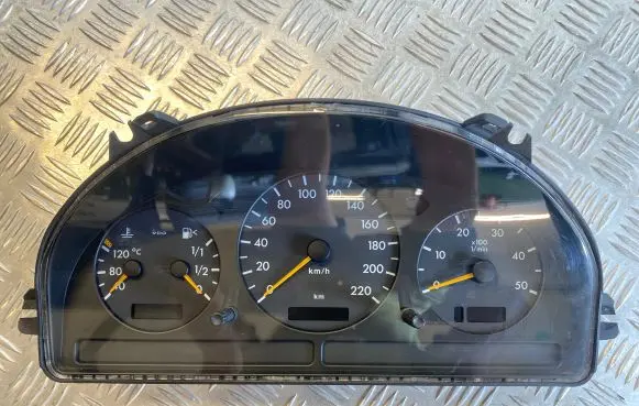 Mercedes-Benz ML W163 Speedometer (instrument cluster) A1635401847 15340087 1911210126B