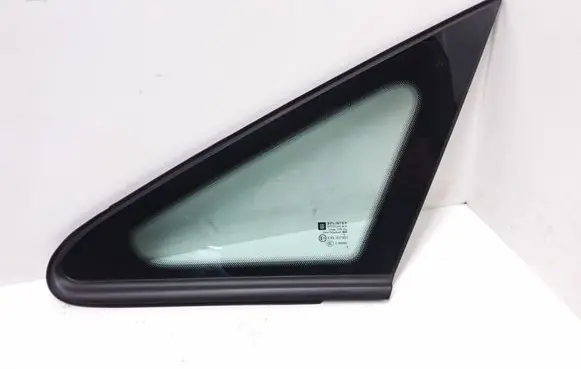 Opel Zafira B Front triangle window/glass 13123920