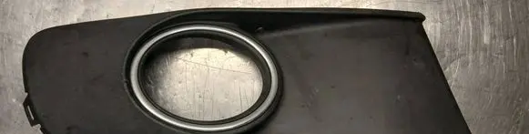 Volkswagen Touran II Front bumper lower grill 1T0853662D 1T0853666T