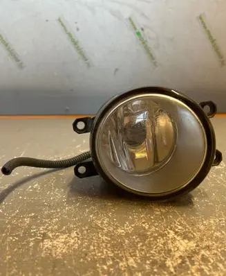 Toyota Avensis T250 Front fog light 89206401