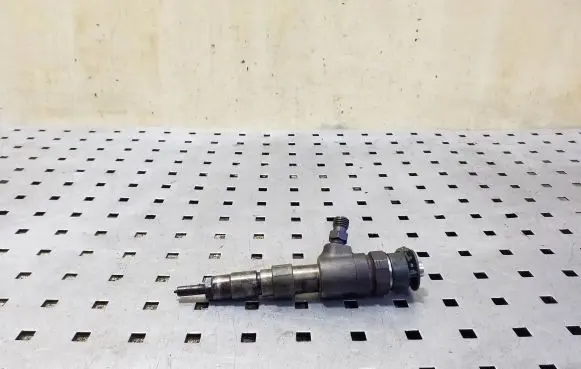 Fuel injector
