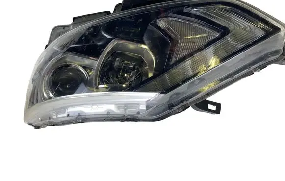 Nissan Qashqai Headlight/headlamp 