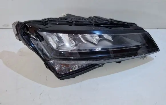 Skoda Superb B8 (3V) Headlight/headlamp 3V1941016C