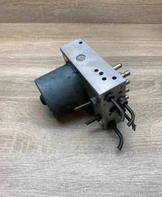 BMW 5 E39 ABS Pump 6756340 026522300