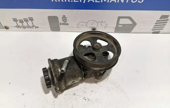 Toyota Corolla Verso AR10 Power steering pump U12