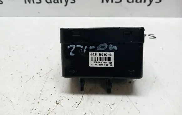 Mercedes-Benz S W221 Central locking vacuum pump A2218000248 2218000248 A3510010010