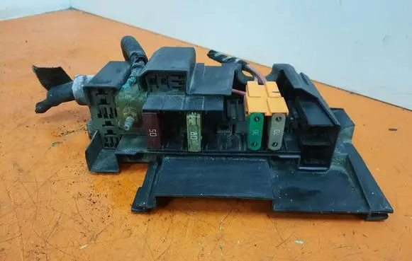 Renault Modus Fuse box set 8200267010