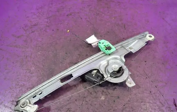 Renault Scenic II - Grand scenic II Front door window regulator with motor 