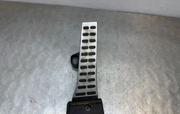 KIA Stinger Accelerator throttle pedal 32414400