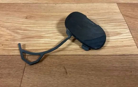 Volvo V70 Front tow hook cap/cover 30655115
