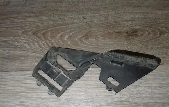 Volvo V50 Headlight/headlamp mounting bracket 30678262