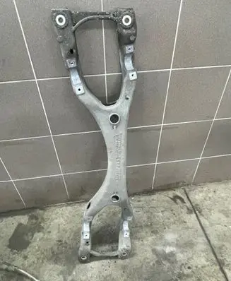 Audi Q7 4L Rear subframe 7L8512369