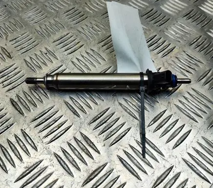 Mercedes-Benz GLE W167 Fuel injector A2560705600 0261500805