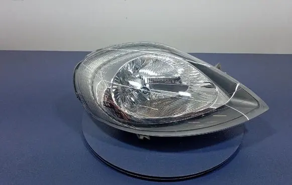 Opel Vivaro Headlight/headlamp 7700311372