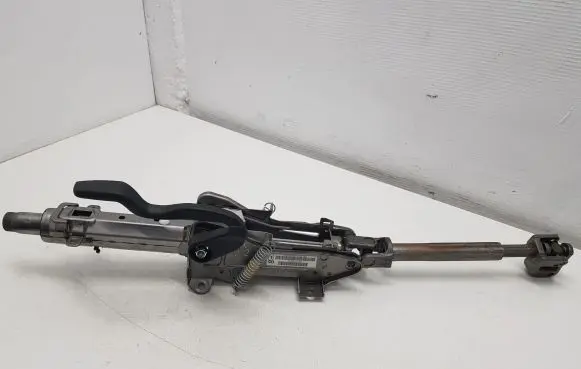 Steering wheel axle set