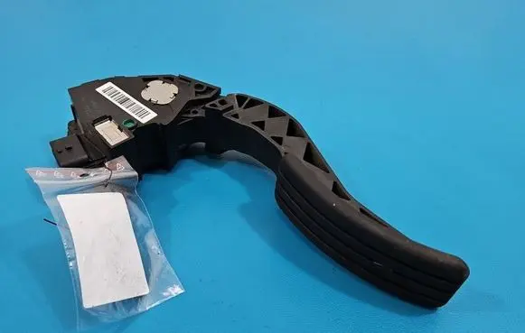 Renault Megane III Accelerator throttle pedal 180020022R IMPRK1572861