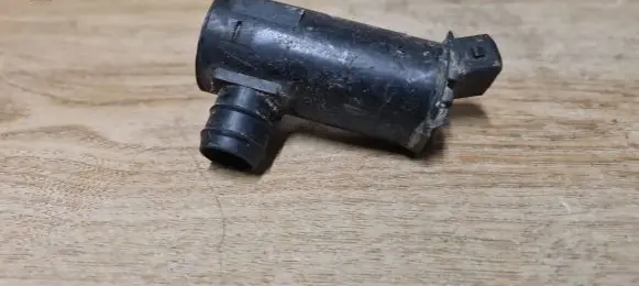 Volvo S80 Windscreen/windshield washer pump 9169611