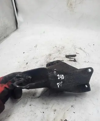 Audi A4 S4 B5 8D Engine mounting bracket 8D0199307L
