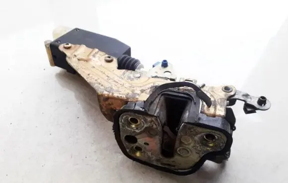 Opel Omega B1 Front door lock 1101215