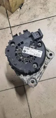 BMW 5 F10 F11 Generator/alternator 8507625