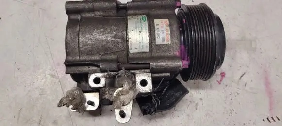 KIA Sorento Air conditioning (A/C) compressor (pump) 977013E350