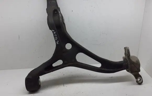 Mercedes-Benz ML W164 Front lower control arm/wishbone 000060368106