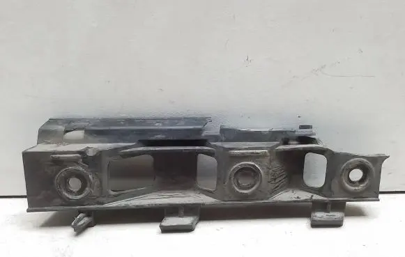Volkswagen PASSAT B6 Front bumper mounting bracket 3C0807184