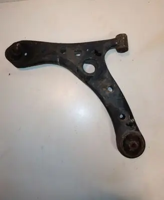 Toyota Avensis Verso Front lower control arm/wishbone