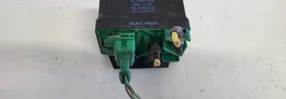 Peugeot 807 Glow plug pre-heat relay 9639912580 51299011A
