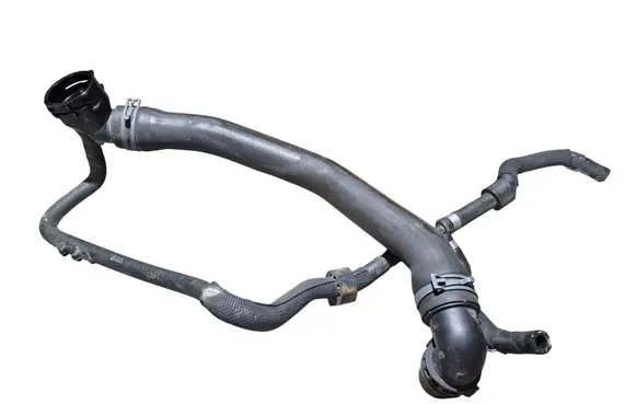 Engine coolant pipe/hose